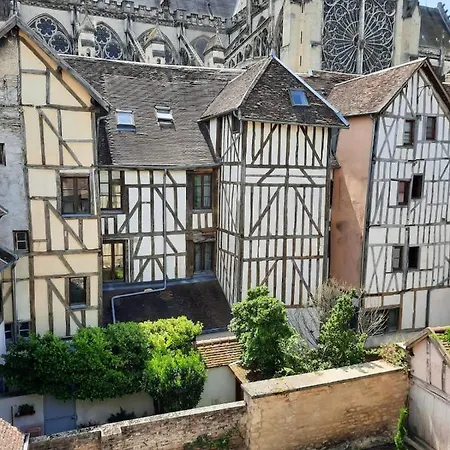 Appartement La Marmotte de la Cathédrale - Calme - Jardin à Troyes Extérieur photo